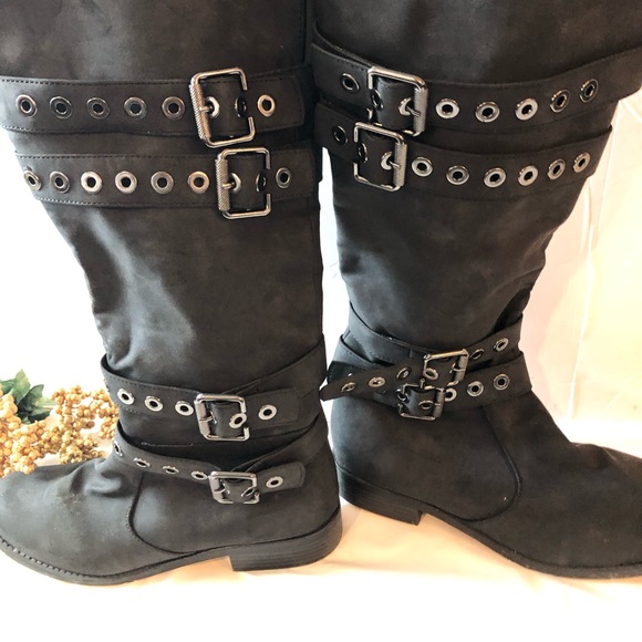 Shoes - Women's Black Buckle Boots